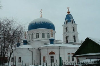 Свято-Троицкий храм в Томске — зимняя фотография