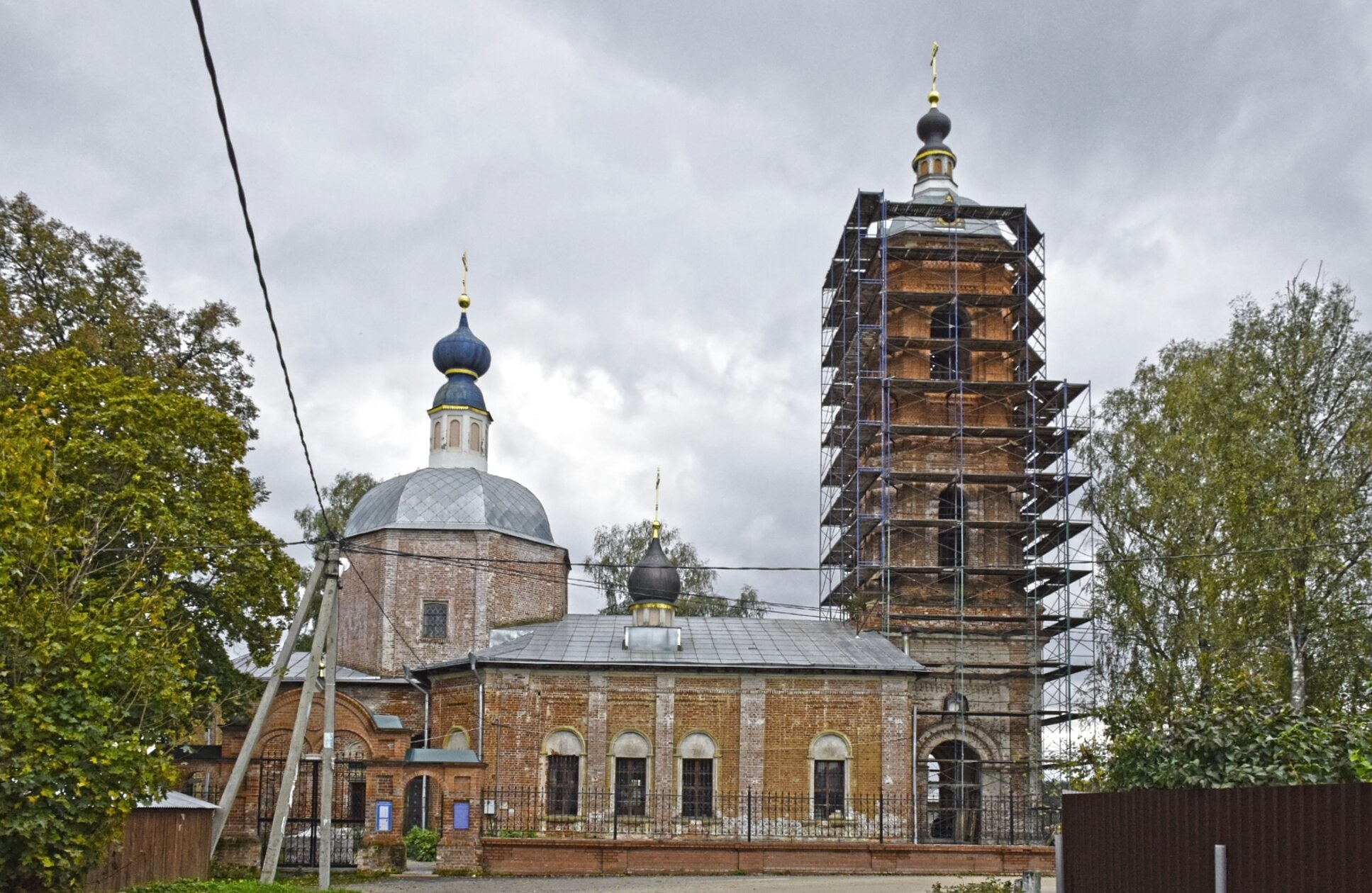 Храм Преображения Господня в Спас-Темне