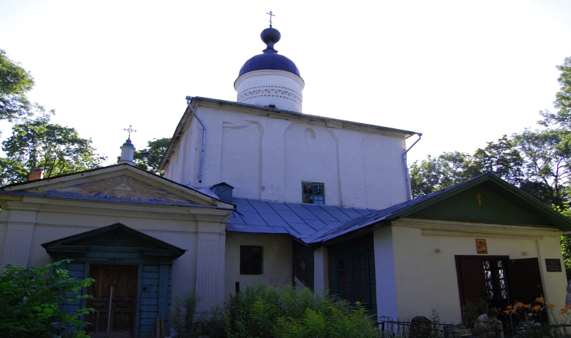 Храм святых Жён-Мироносиц со Скудельниц в Пскове