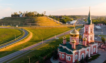Знаменский женский монастырь в Барнауле с высоты птичьего полёта