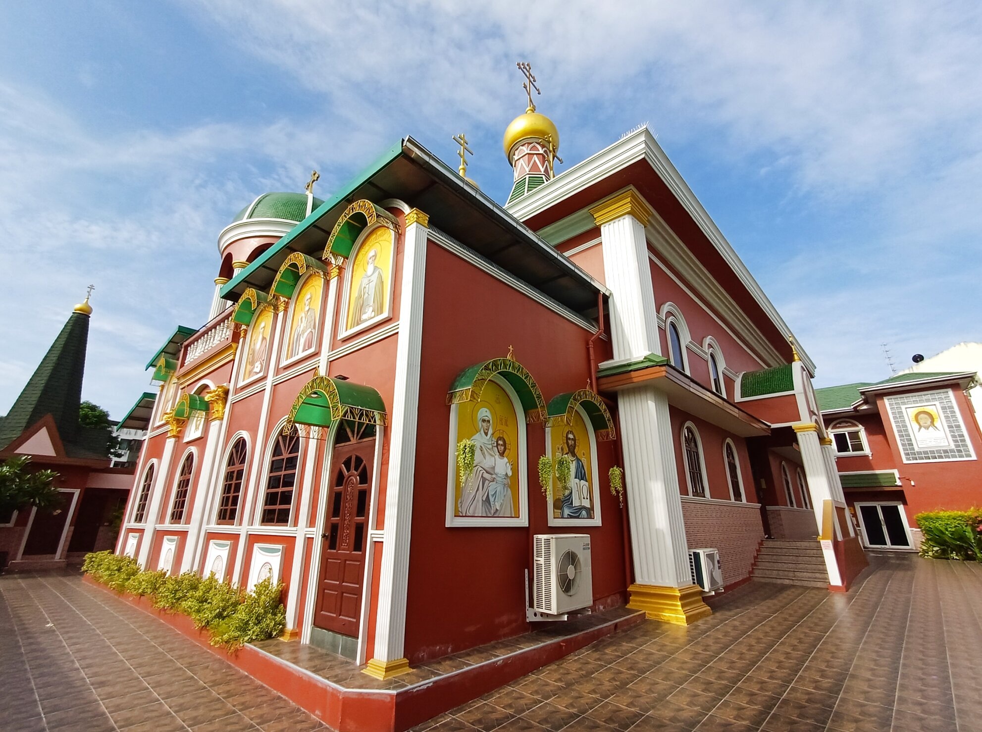 Свято-Николаевская православная церковь в Бангкоке