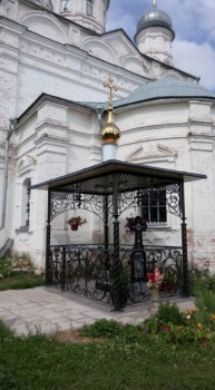 Часовня-сень над могилой блаженного Миши-Самуила в Троицкой Слободе