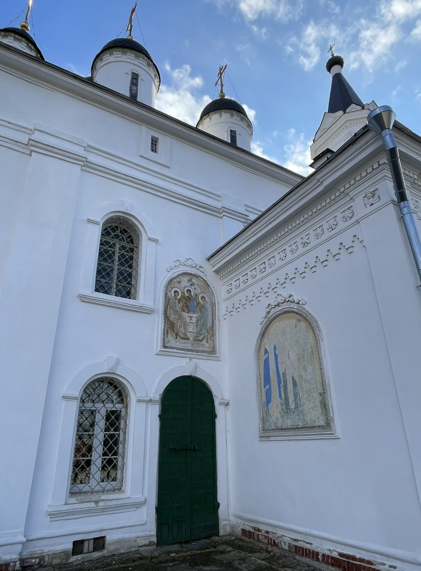 Церковь Белой Троицы в Твери: северный фасад