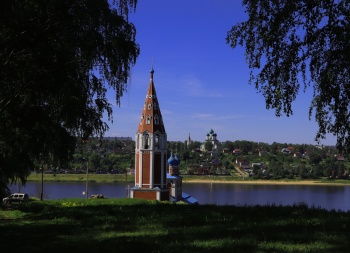 Колокольня храма Казанской иконы Божией Матери в Тутаеве