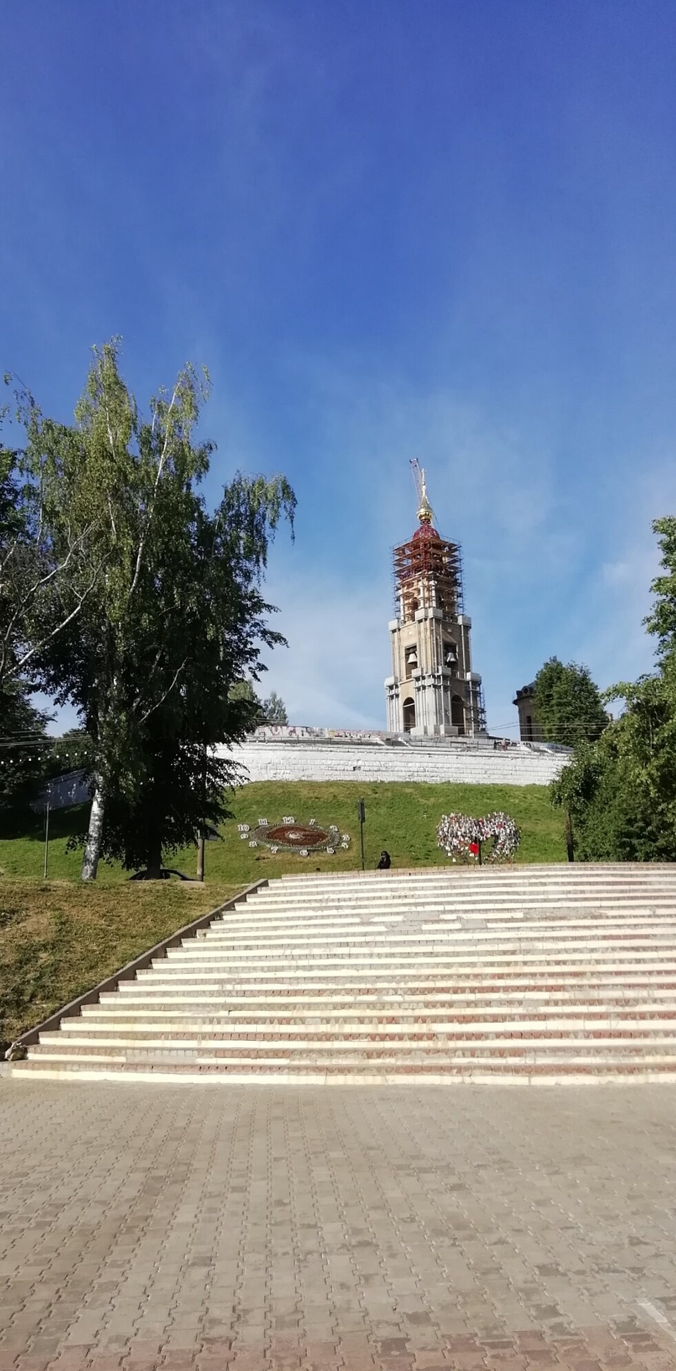 Колокольня Богоявленско-Анастасииного монастыря в Костроме