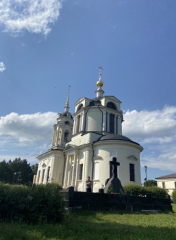 Церковь иконы Божией Матери «Знамение» в Комлево