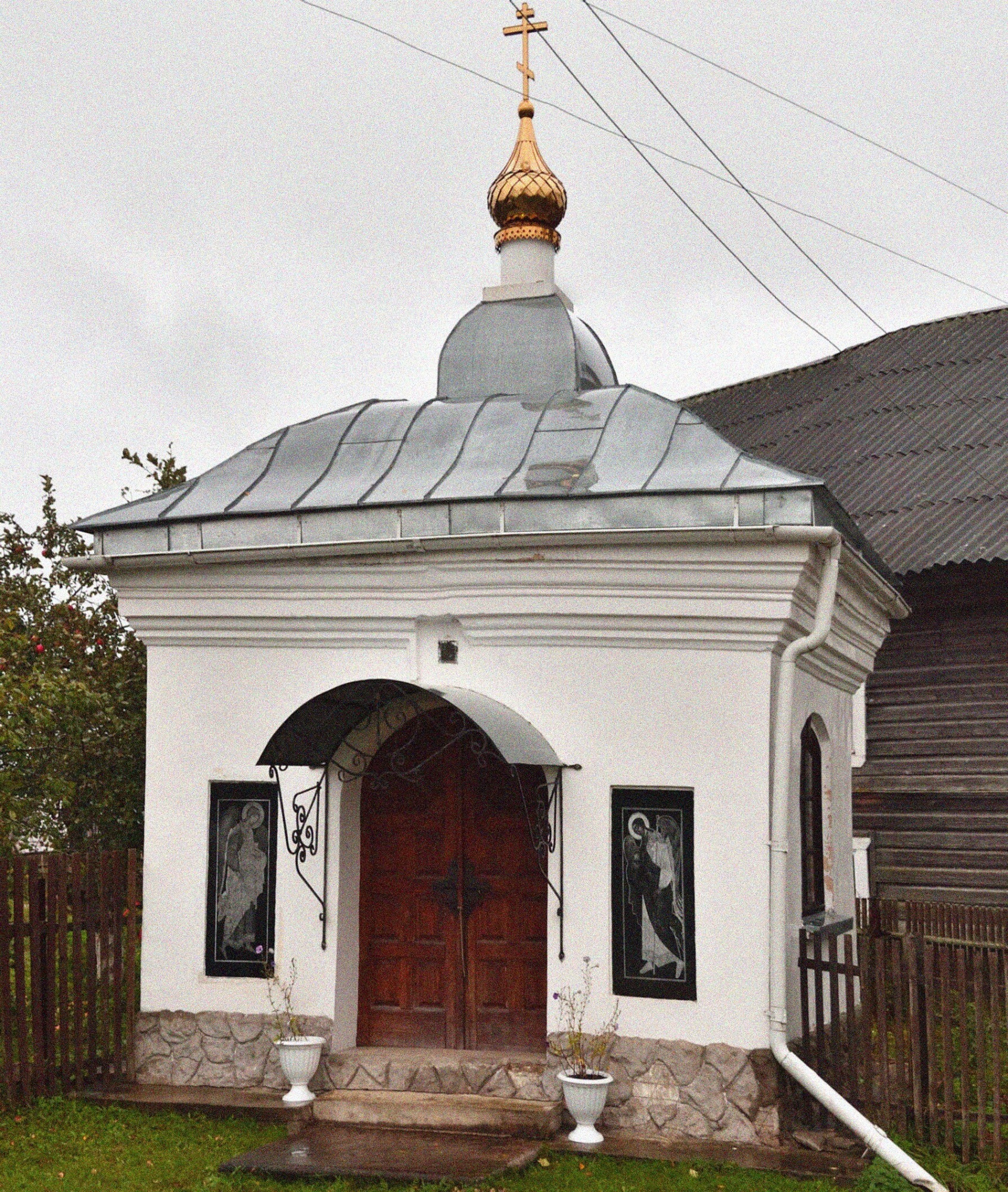 Церковь Пресвятой Троицы в Горка-Хваловской