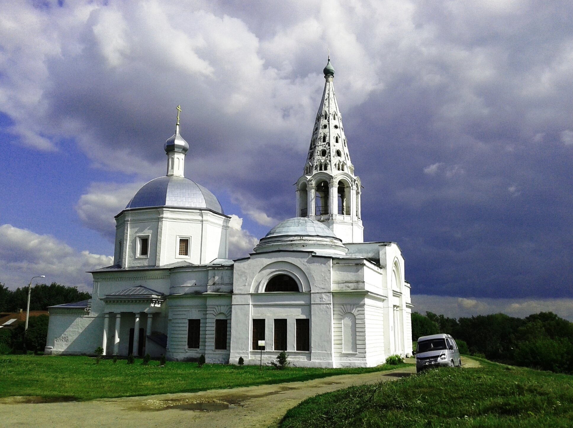 Свято-Троицкий собор в Серпухове