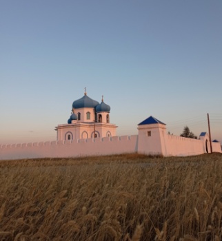 Церковь Святых Апостолов Петра и Павла в селе Петровское
