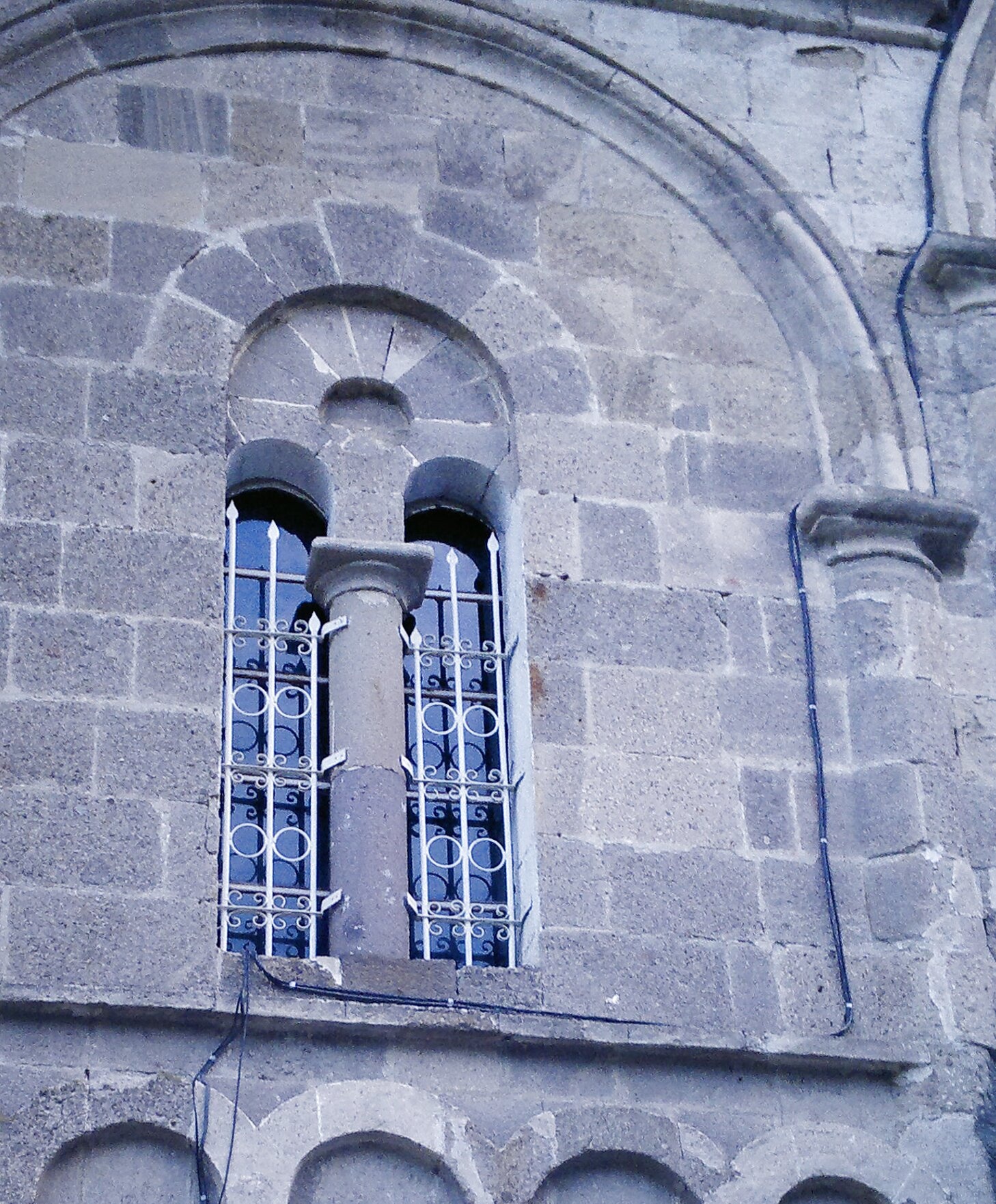 Фрагмент стены Свято-Вознесенского Алагирского собора