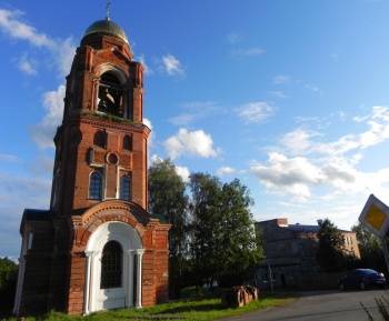 Колокольня Церкви Рождества Христова в селе Рождество