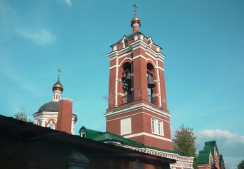 Храм Иконы Божией Матери «Знамение» в Захарьино