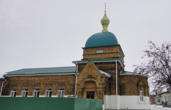 Церковь Троицы Живоначальной в посёлке Лев Толстой