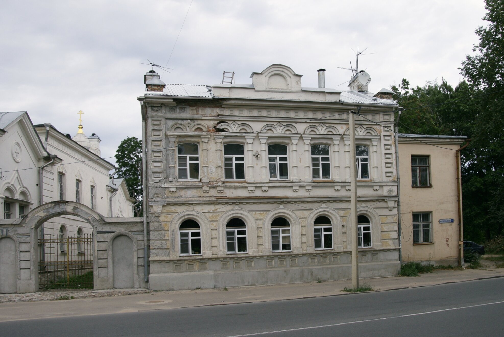 Дом причта церкви Варлаама Хутынского в Пскове