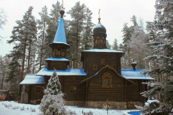 Храм Коневской иконы Божией Матери в зимнем убранстве