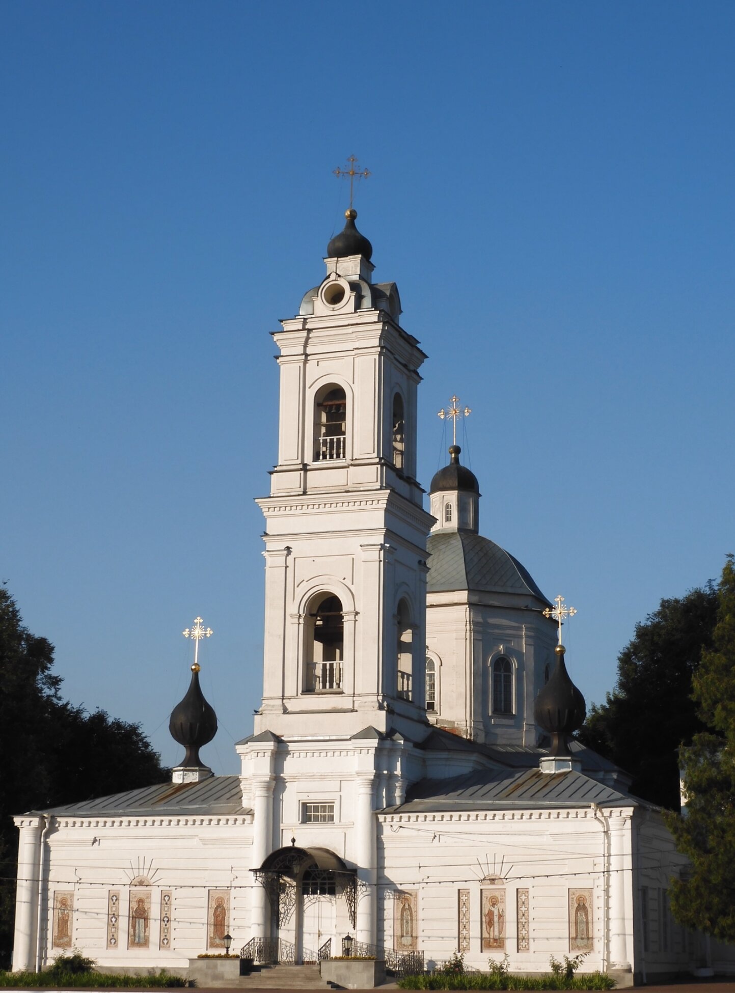Храм Святых Апостолов Петра и Павла в Тарусе