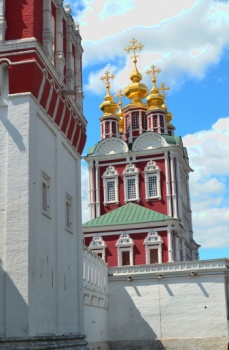 Надвратная Преображенская церковь Новодевичьего монастыря