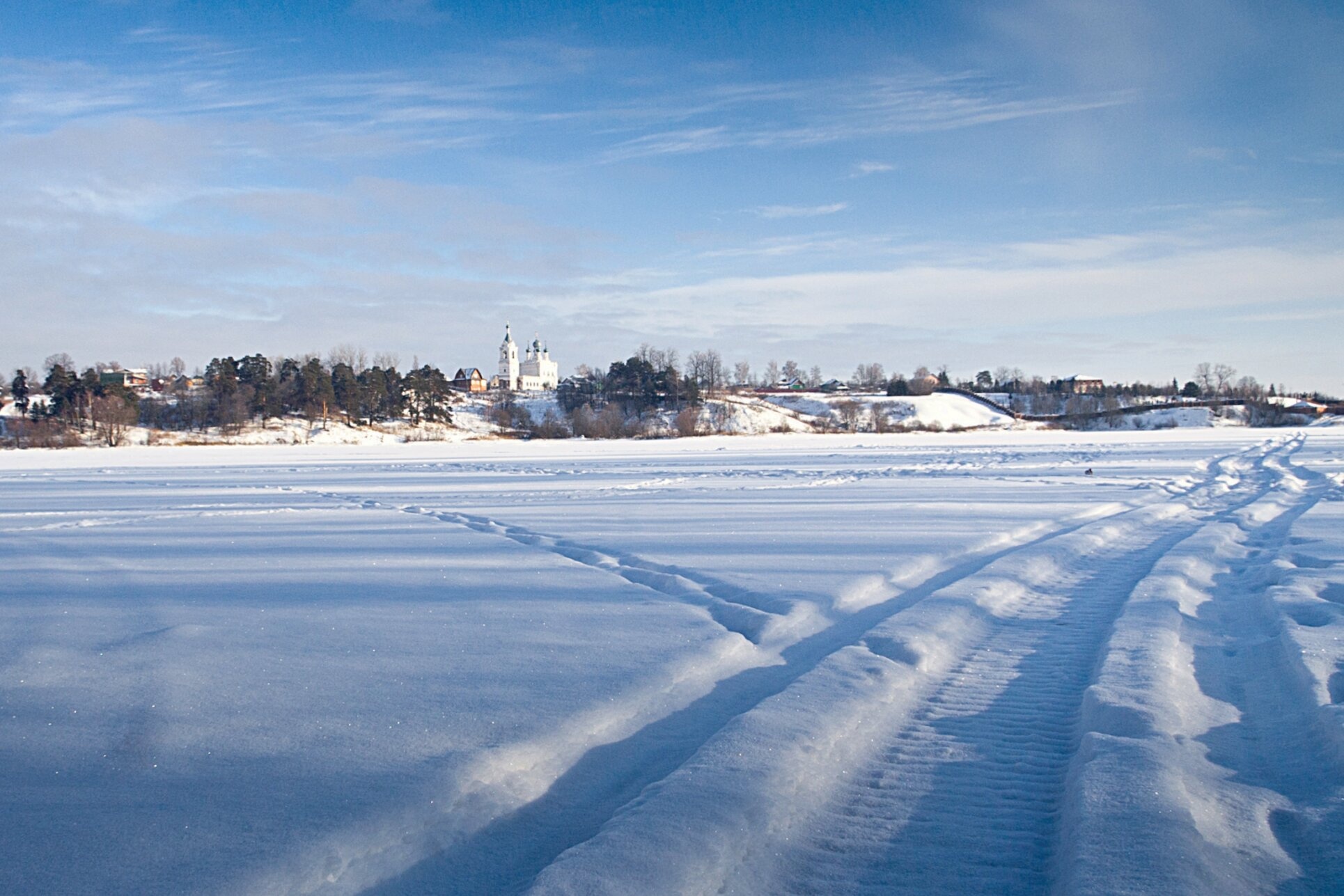 Покровский храм в селе Жестылево: зимний вид