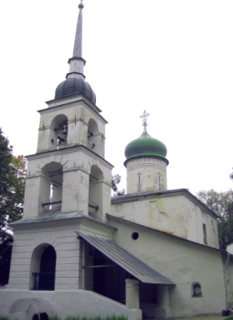 Храм Святой Великомученицы Анастасии Узорешительницы в Пскове