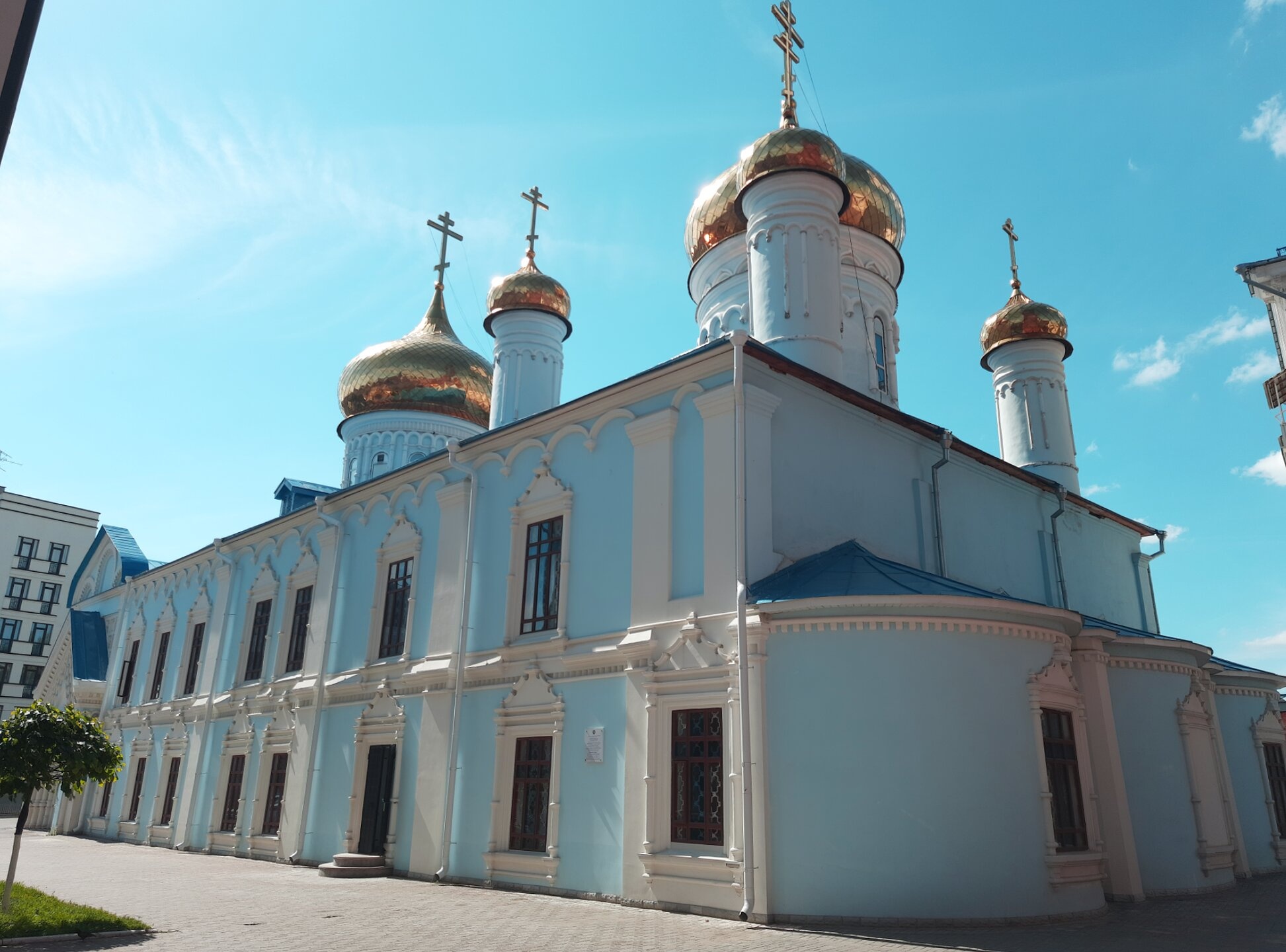 Богоявленский собор в Казани: православная святыня в центре города