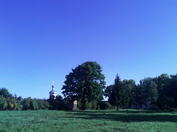 Вид на Свято-Юрьев монастырь в летний день