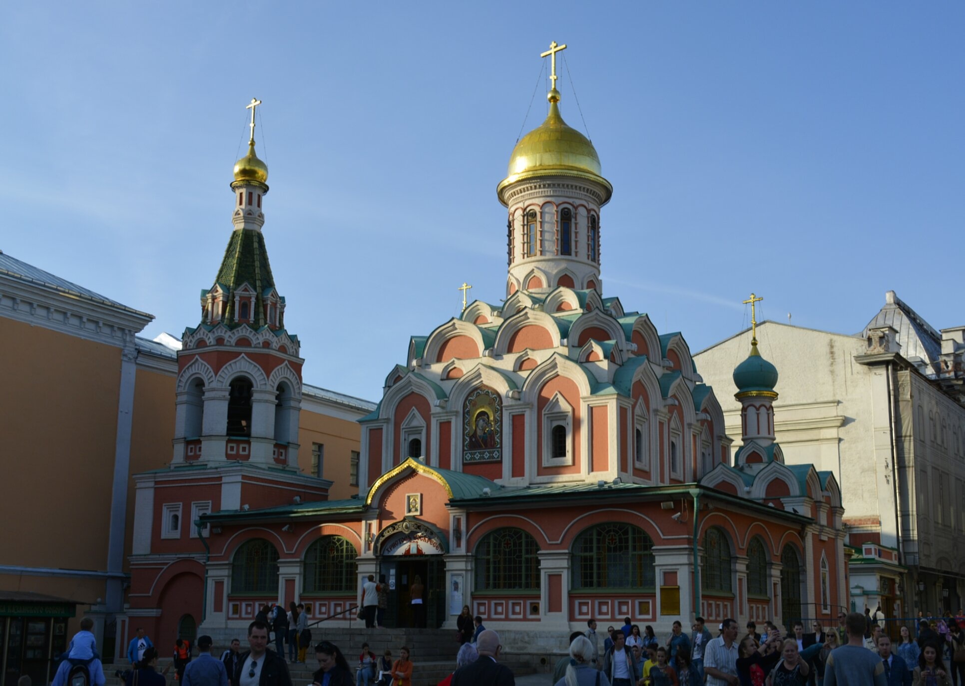 Казанский собор на Красной площади: архитектурный и исторический обзор