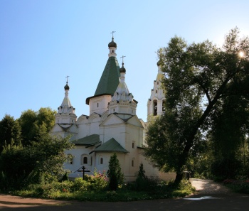 Храм Троицы Живоначальной в Троицком-Голенищеве
