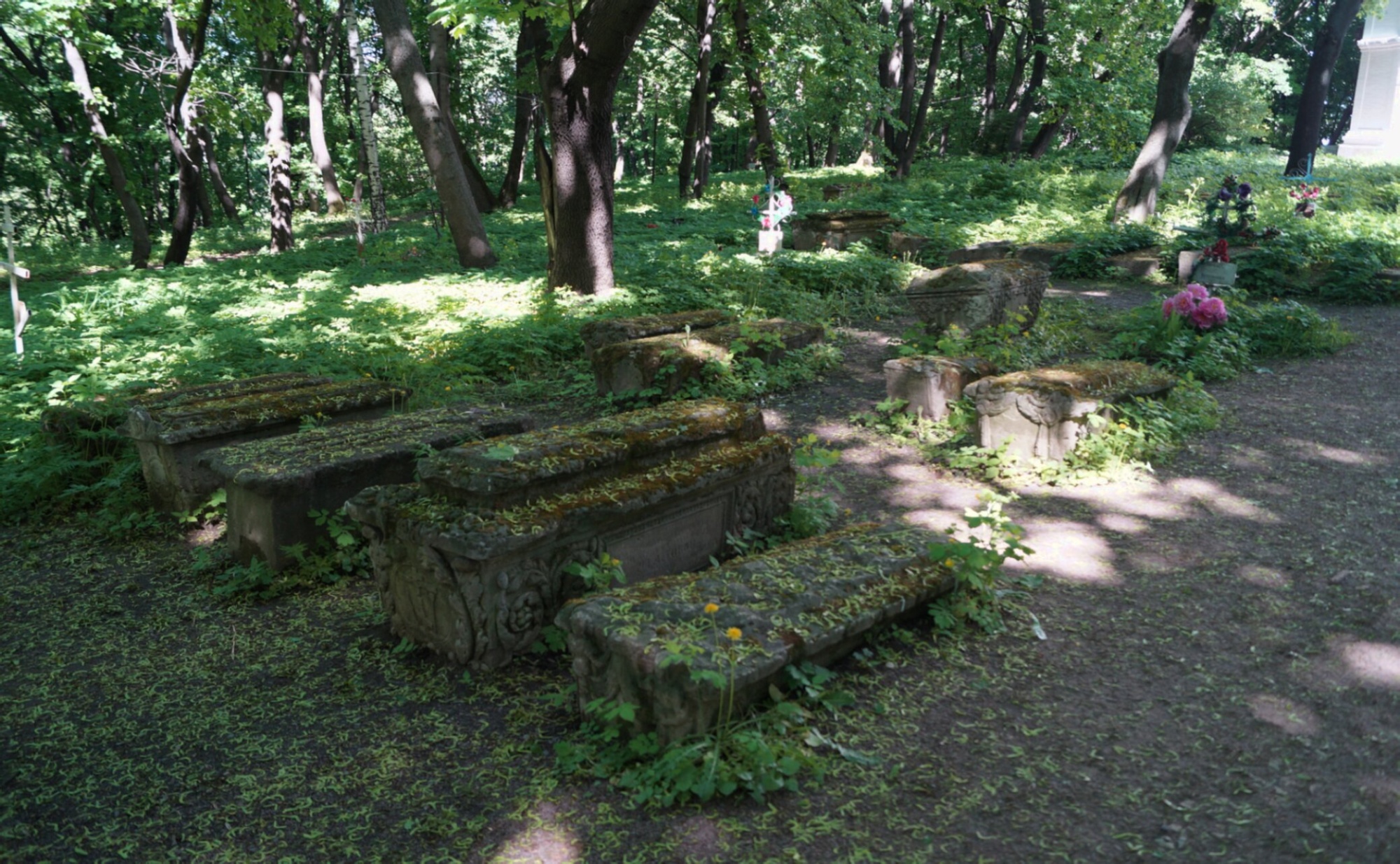 Историческое кладбище Церкви Усекновения Главы Иоанна Предтечи в Дьяково