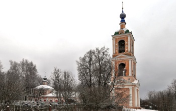Храмовый комплекс в селе Введенье - Введенская и Казанская церкви