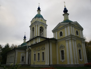 Храм апостола и евангелиста Иоанна Богослова в Богословском-Могильцах