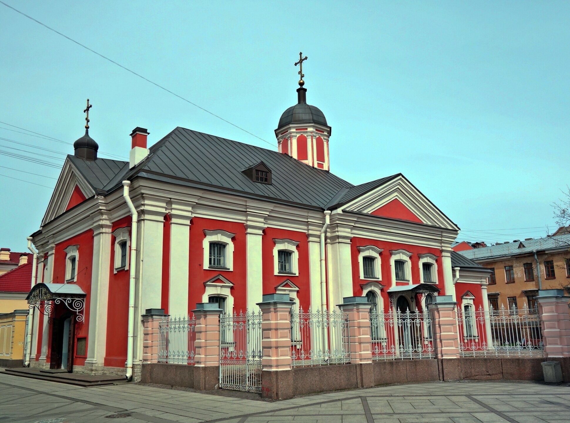 Церковь Трех Святителей Вселенских в Санкт-Петербурге