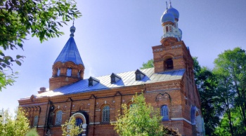 Церковь Михаила Архангела в селе Низовка