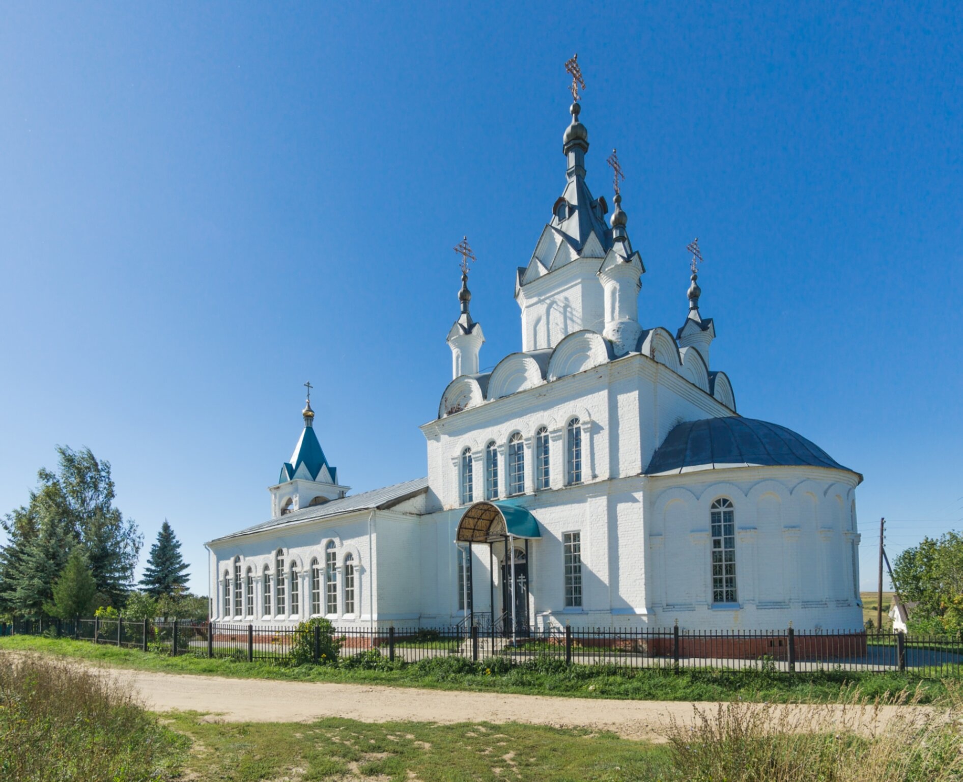 Храм Святителя Николая Чудотворца в селе Новые Березники