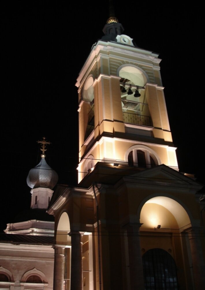 Колокольня и купол Храма Успения Пресвятой Богородицы в Казачьей слободе