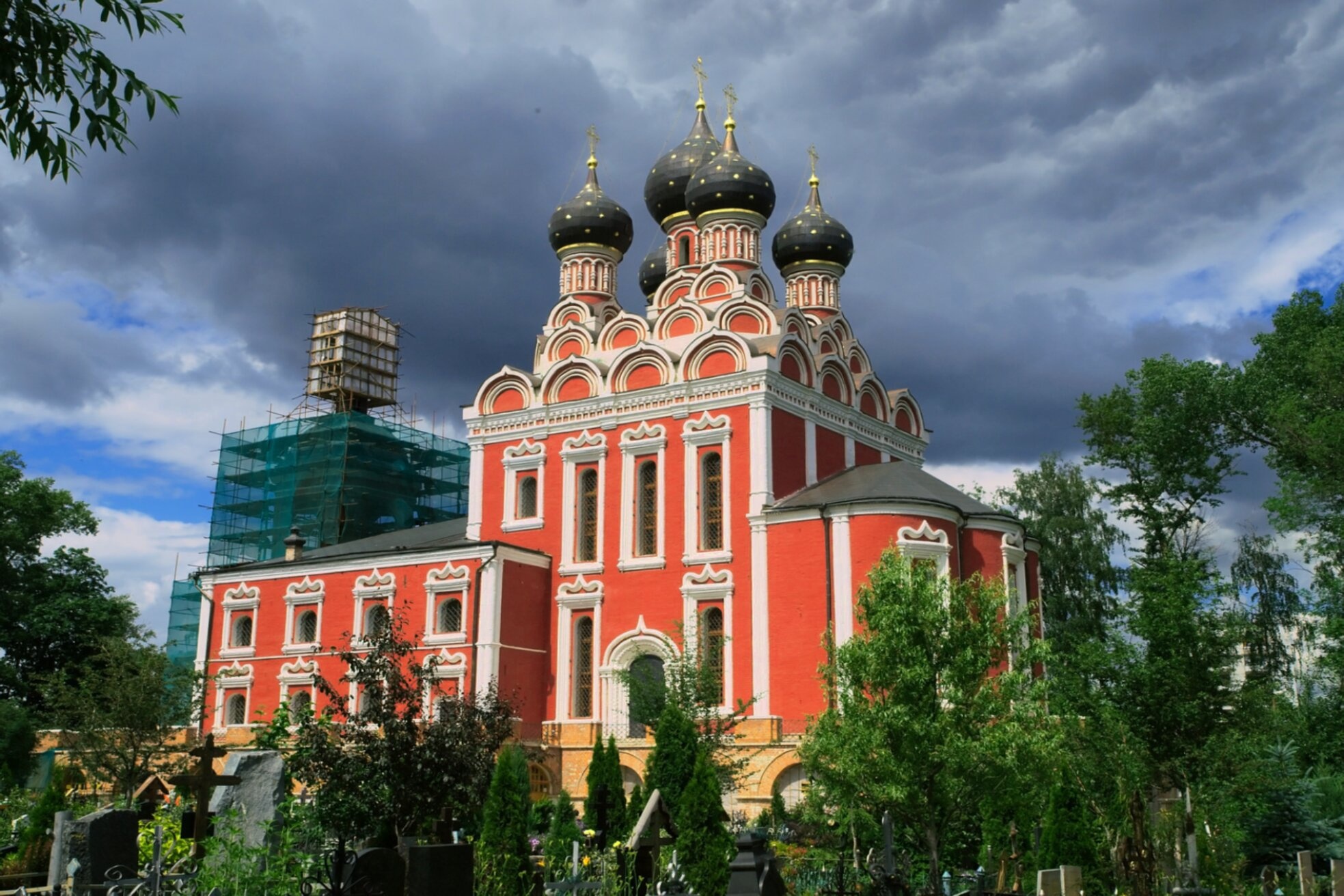 Храм Тихвинской иконы Божией Матери в Алексеевском