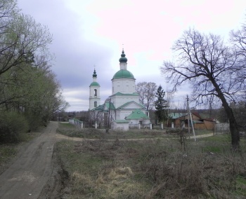 Храм Воскресения Христова в селе Молоди