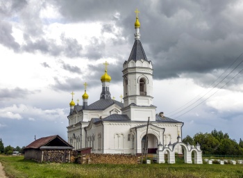 Храм Архангела Михаила в селе Уртма