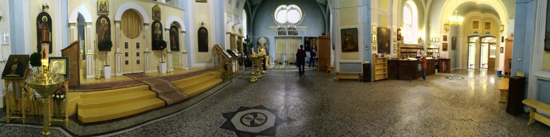 Интерьер кафедрального собора святителя Николая Чудотворца в Сортавале