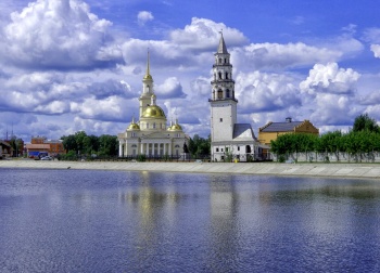 Вознесенская церковь и Невьянская наклонная башня