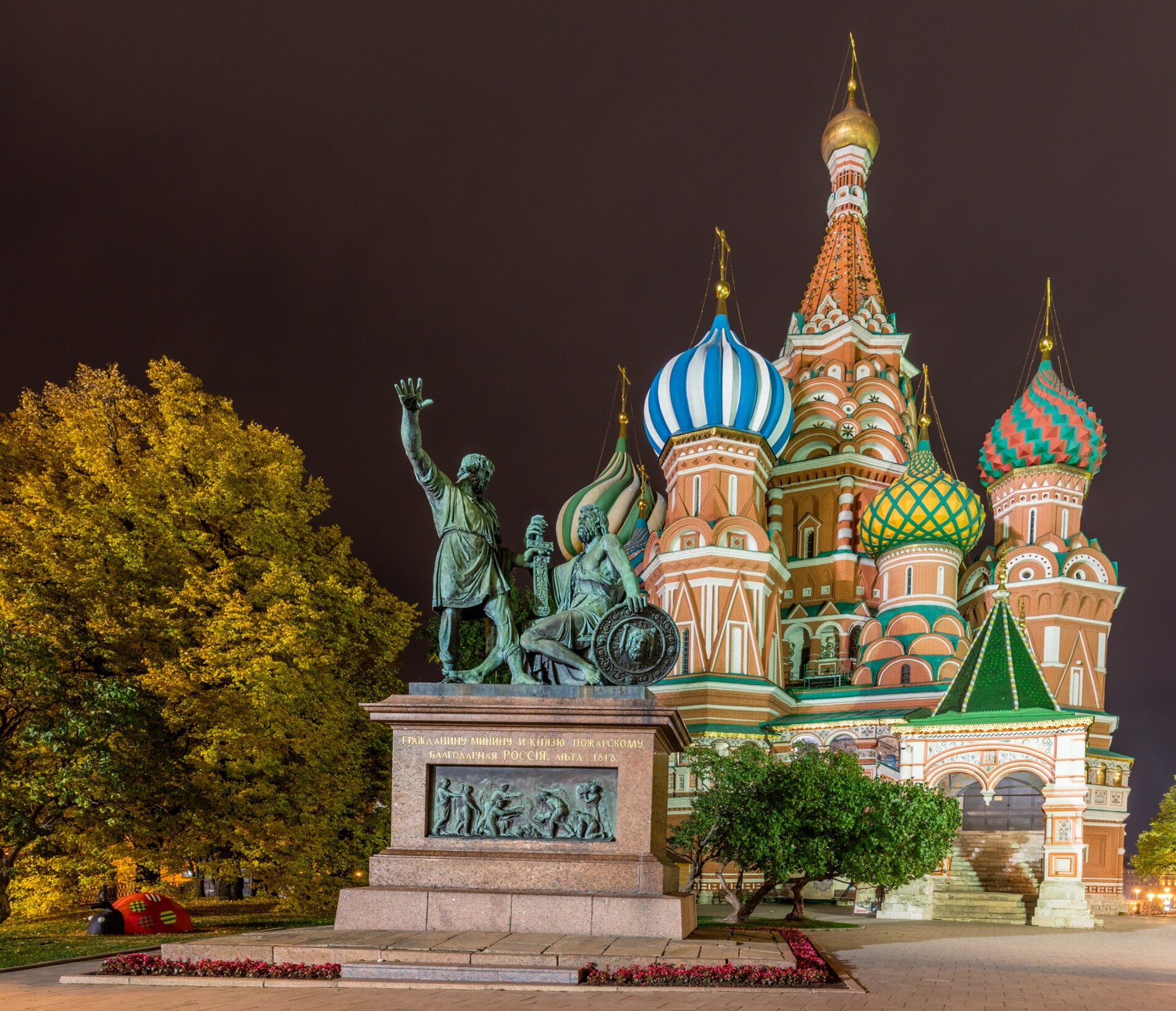 Храм Василия Блаженного: ночной образ собора Покрова на Рву