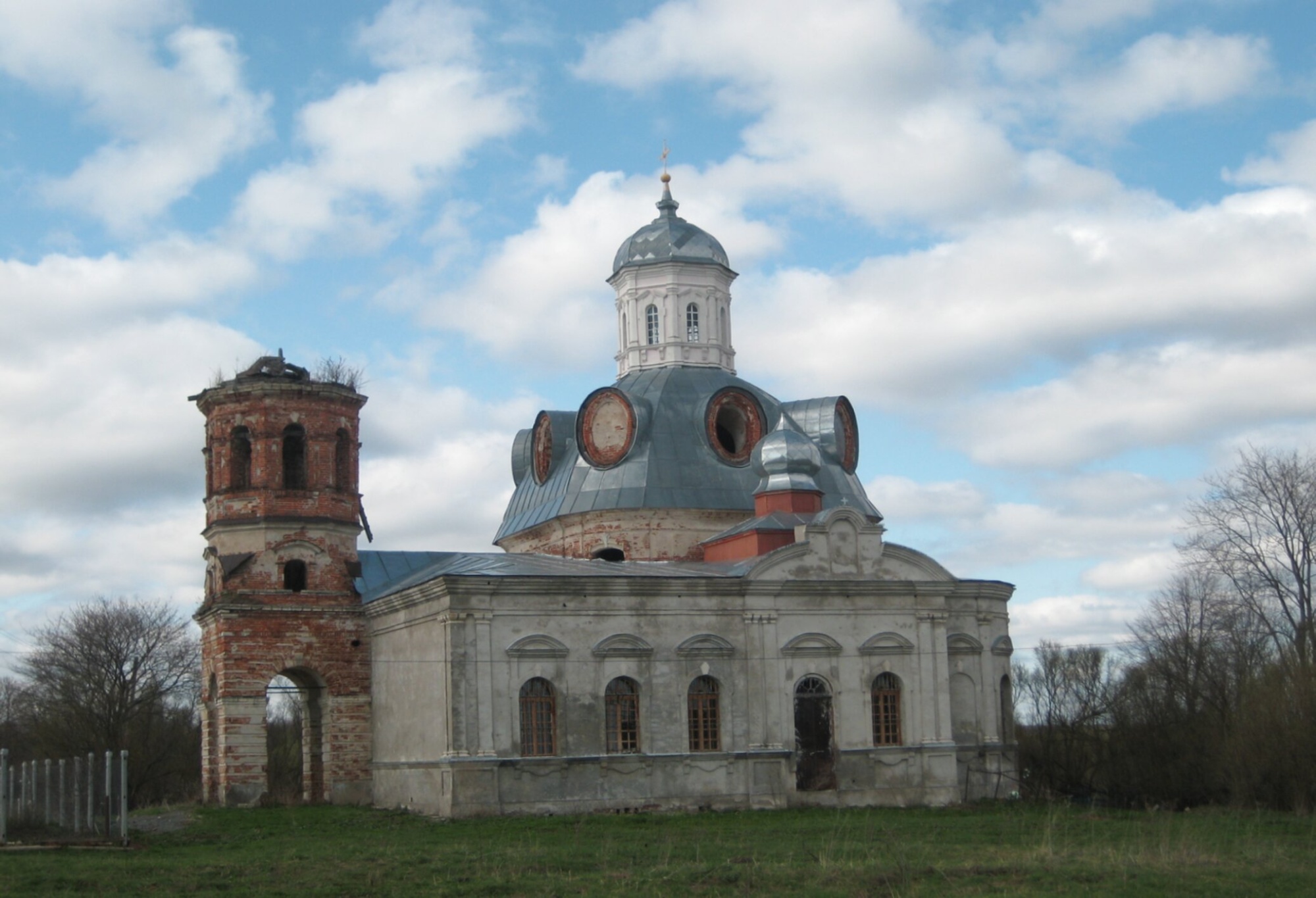 Церковь Воскресения Христова в селе Роща