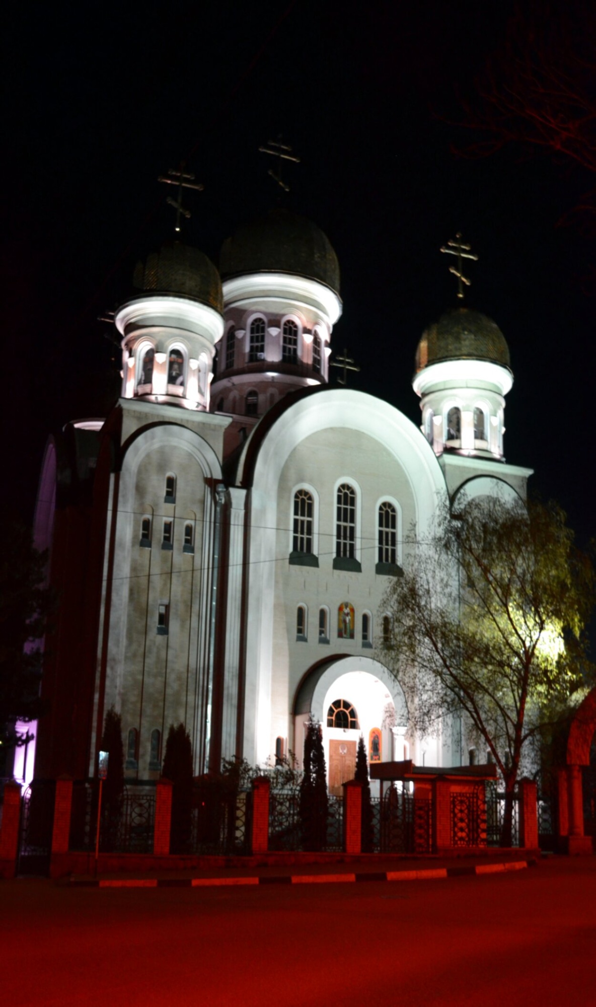 Свято-Никольский собор в Кисловодске: величественный образец православного зодчества