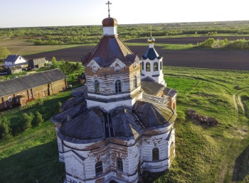 Церковь Дмитрия Солунского в селе Зачачье - исторический православный храм