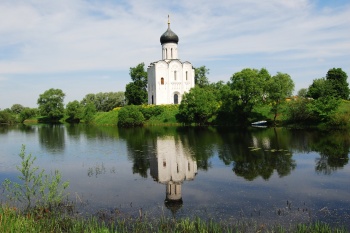 Церковь Покрова на Нерли: белокаменная жемчужина Древней Руси