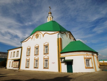 Собор Троицы Живоначальной Свято-Троицкого мужского монастыря в Чебоксарах