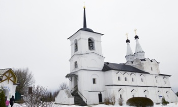 Спасо-Преображенский Воротынский монастырь зимой