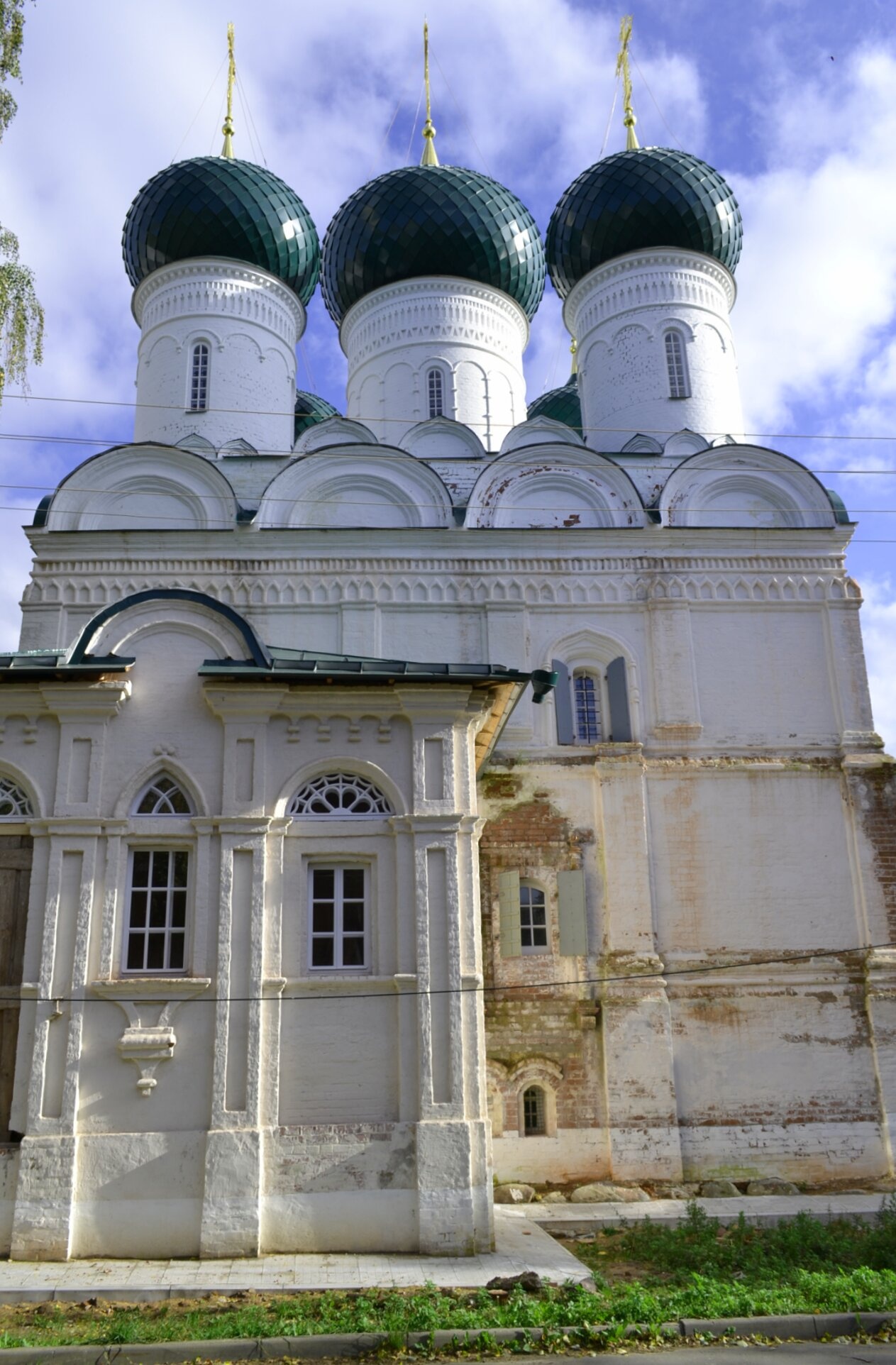 Церковь Вознесения Господня на Дебре в Костроме