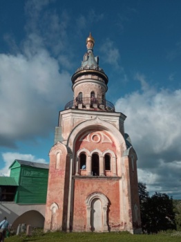 Свечная башня Новоторжского Борисоглебского монастыря