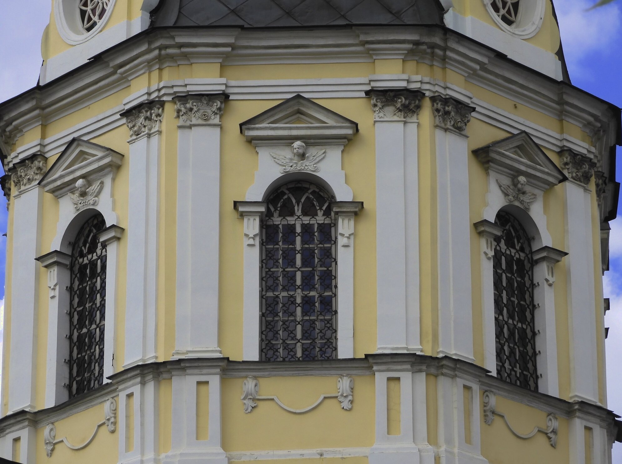 Церковь Николая Чудотворца в Звонарях - фрагмент фасада