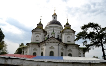 Никольский храм в селе Быньги: вид на восточный фасад